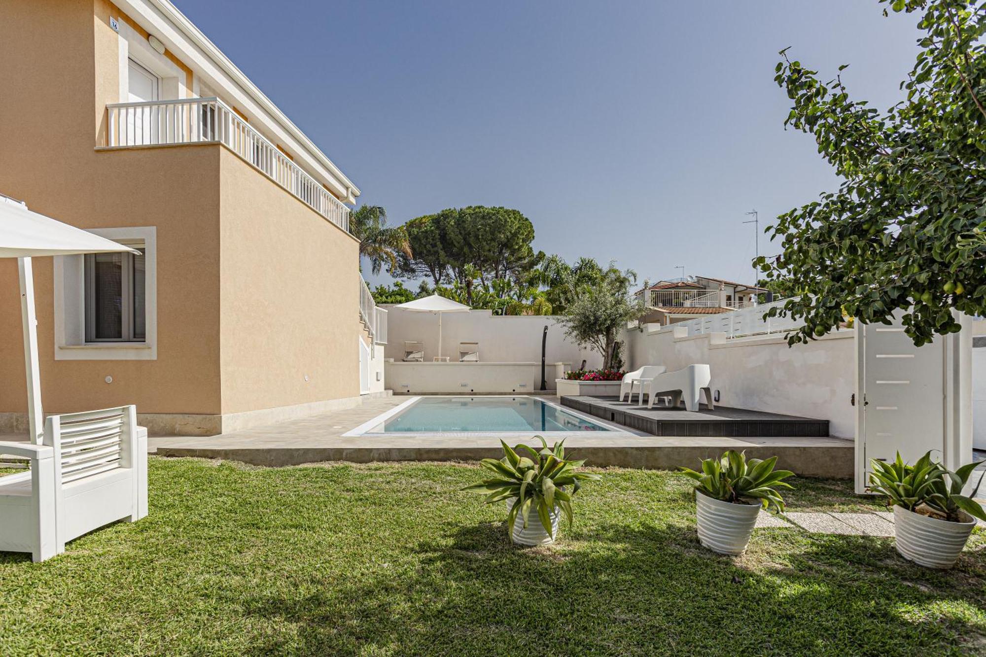 Villa Luxury Urania With Pool - Stella Del Mare Fontanebianche Fontane Bianche
